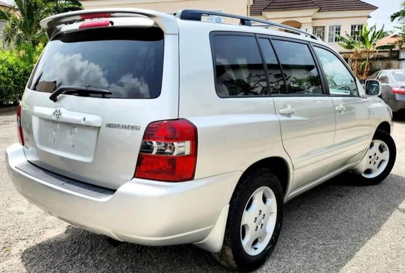 Thumbnail 3 of 2014 Toyota Highlander